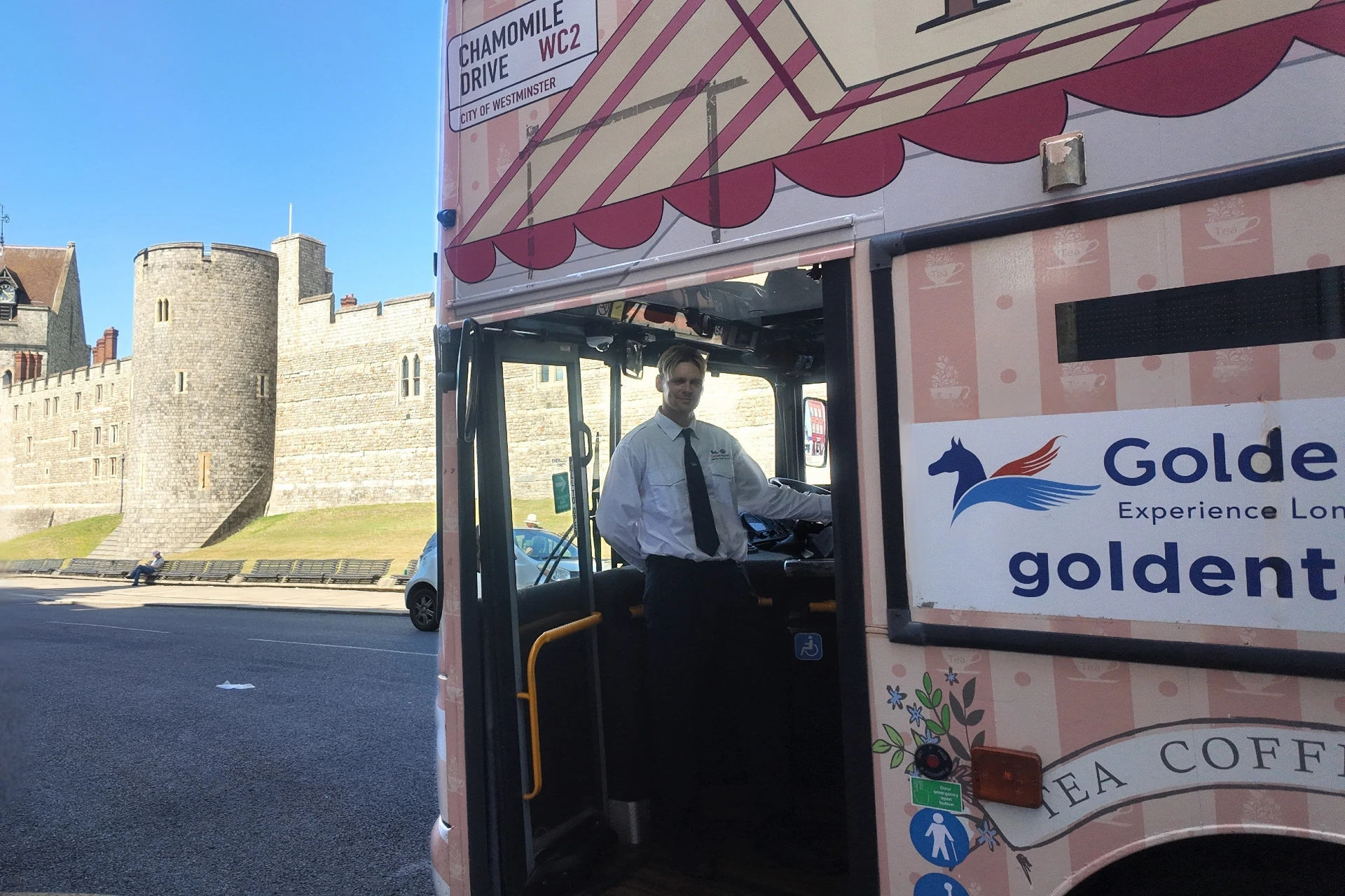 Royal Windsor Afternoon Tea Bus Tour