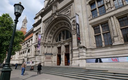 V&A