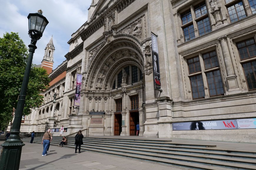 V&A
