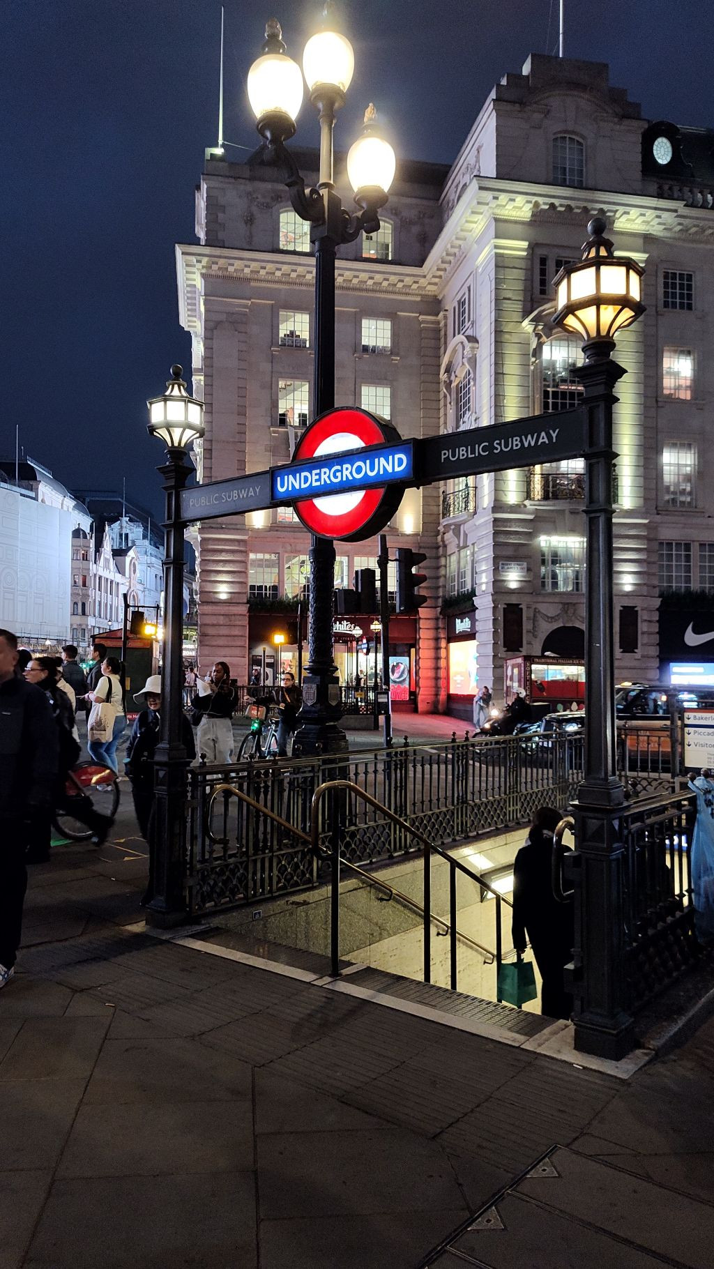 Piccadilly Circus