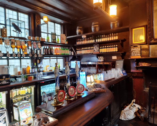 Ye Olde Cheshire Cheese pub